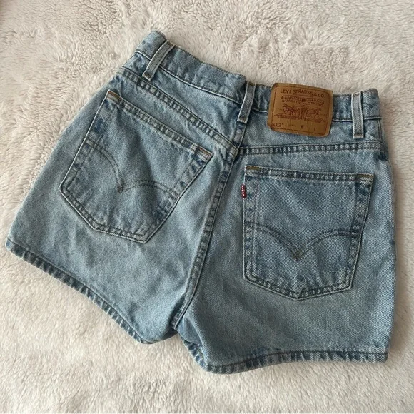 VINTAGE Levi’s 512 Slim Mom Shorts 90s Custom Floral, hand painted - Picture 4 of 10